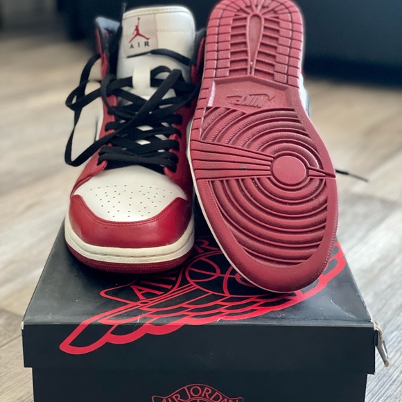 Jordan 1 Chicago - Picture 4 of 4